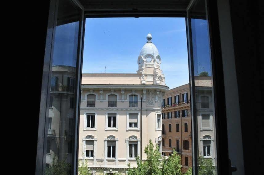 Sotto Il Sole Di Roma Panzió Kültér fotó